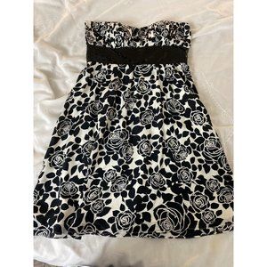 White House Black Market Womens Dress Size 10 Floral Rose Sequins Evening Party